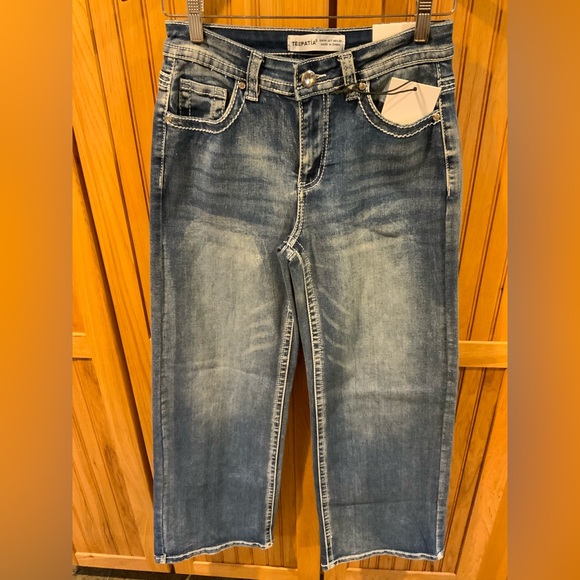 Telepatía Embroidered Mid Rise Jeans - Picture 3 of 4